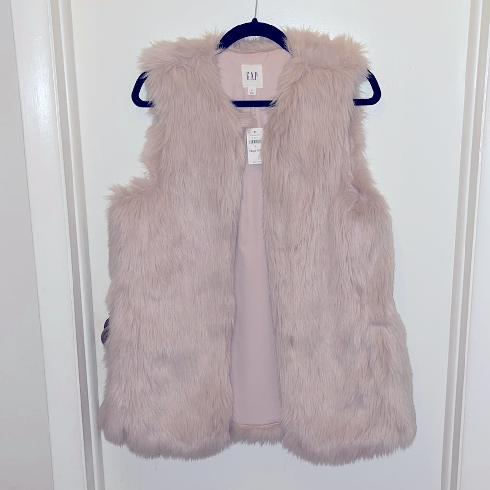 NWT GAP faux fur dusty rose vest